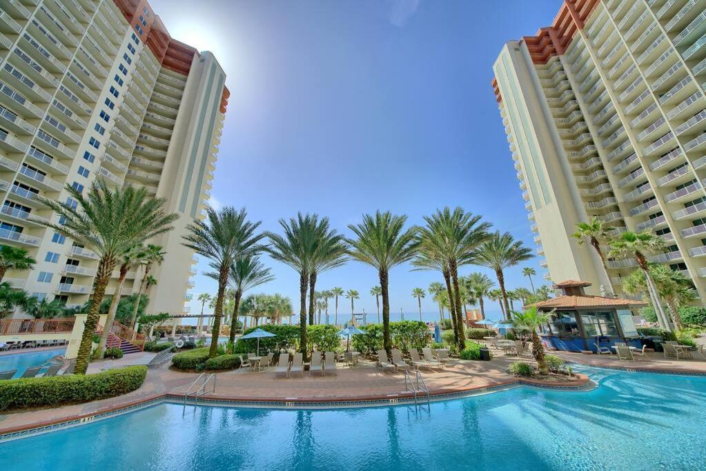 Pineapple Paradise, Front, Newly Renovated, Sleeps 6 Panama City Beach