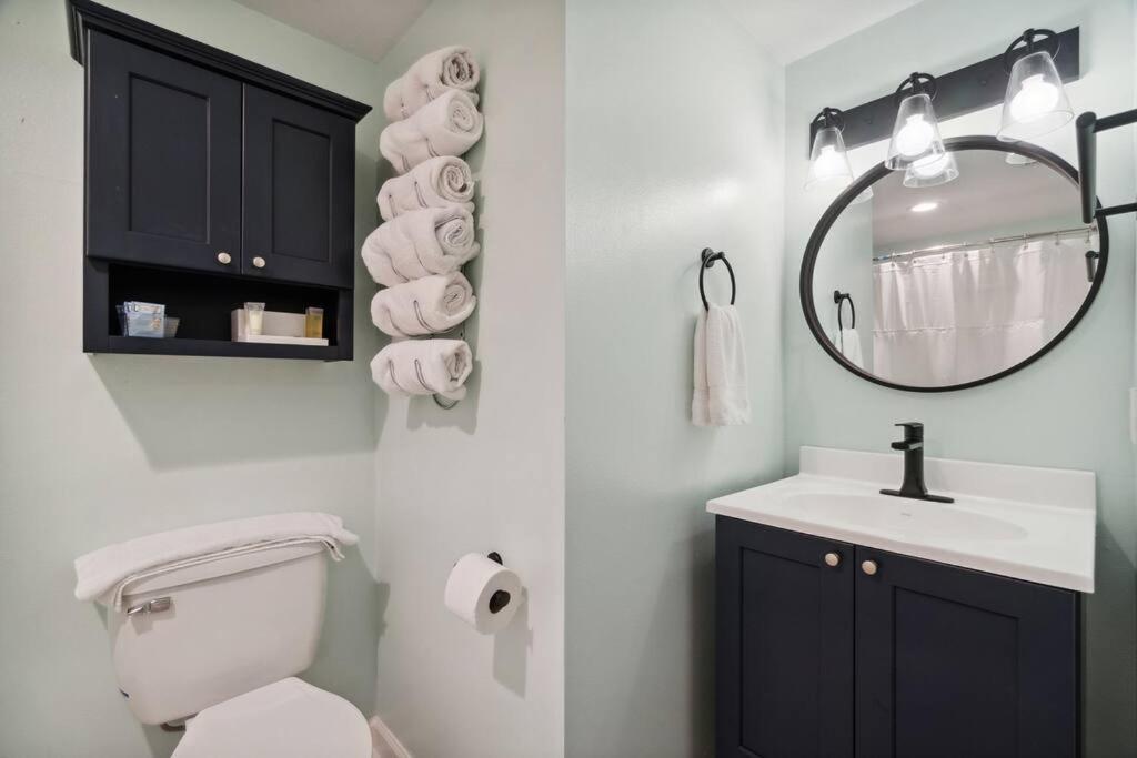Pineapple Paradise, Front, Newly Renovated, Sleeps 6